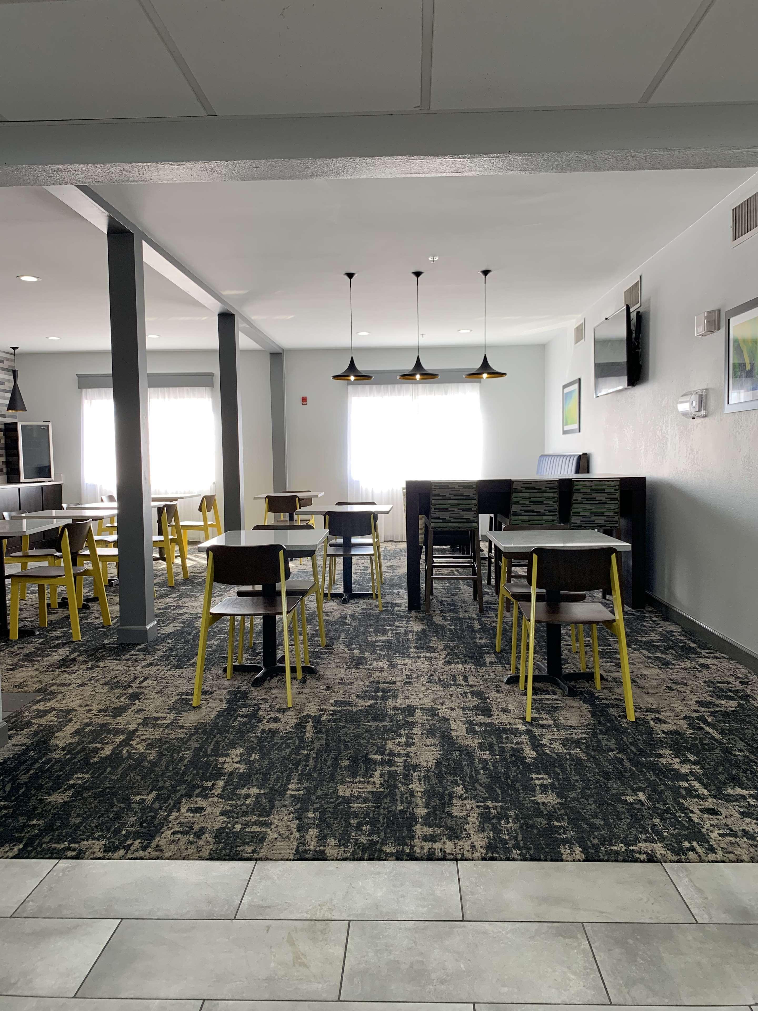 贝斯特韦斯特橄榄枝套房酒店 奥利夫布兰奇 外观 照片