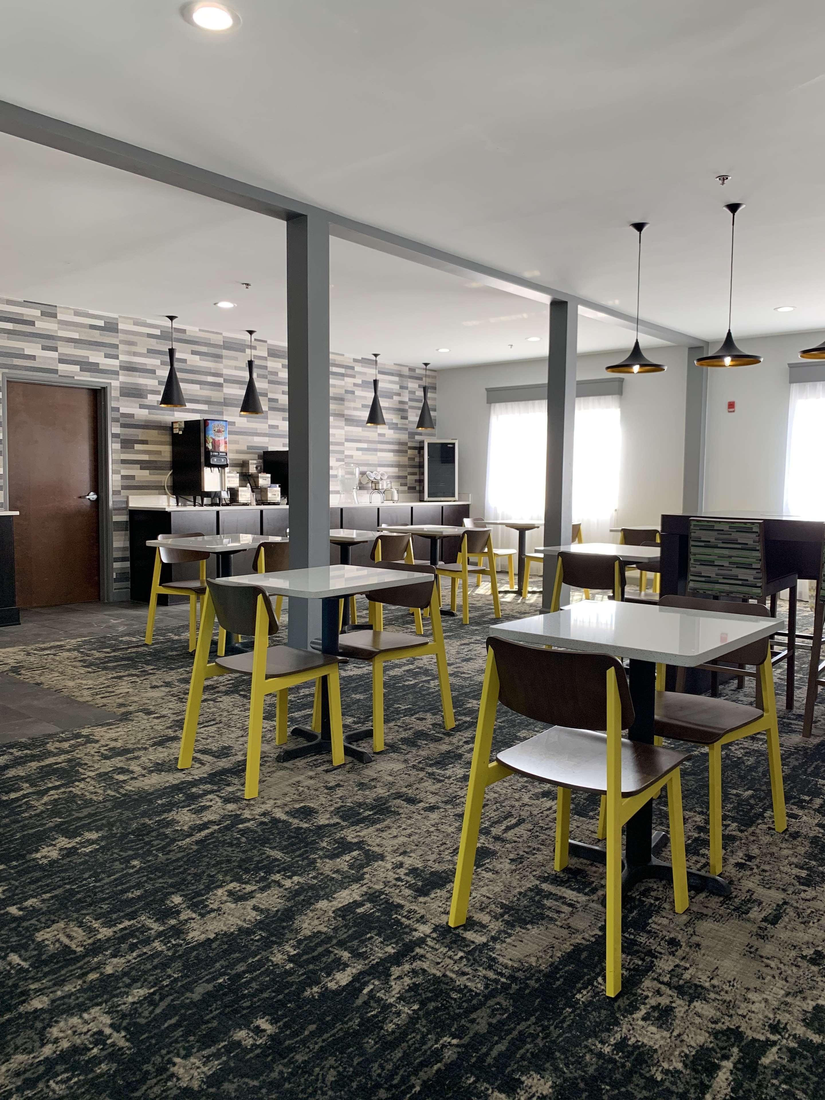 贝斯特韦斯特橄榄枝套房酒店 奥利夫布兰奇 外观 照片